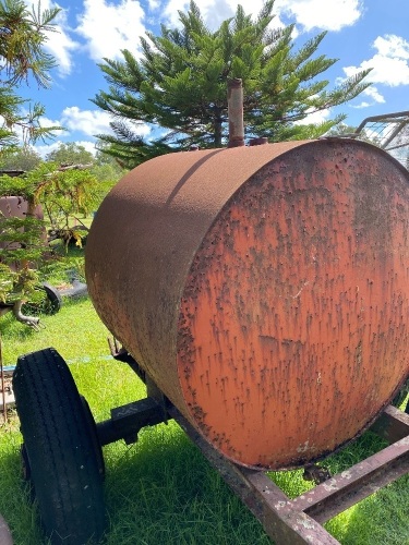 Transportable Metal liquid tank approx 1000ltr