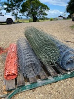  Various lengths of dog wire, orange barrier tape, garden mesh - 3