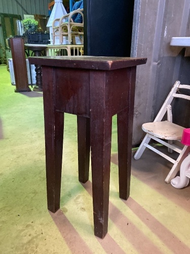 630x300 antique plant stand