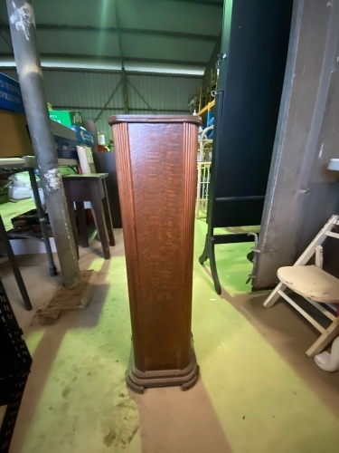 810x210 antique pillar plant stand