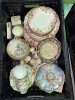  Royal Doulton dinner set English Rose plus Victoria plates, tea set. Beautiful lot - 2