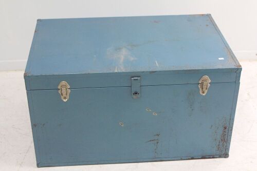 Large Lockable Blue Tool Box