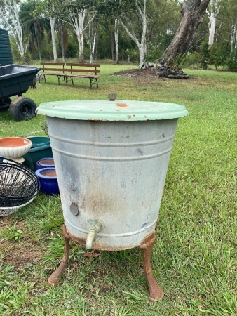 CROWN No12 antique water heater - 1 leg needs repair