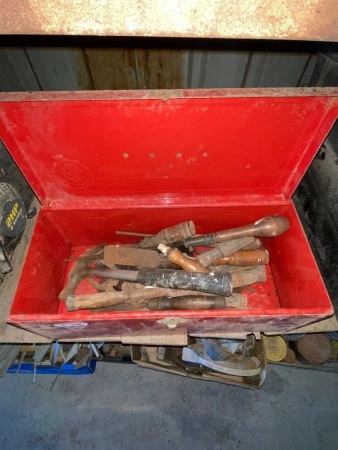 Tool box with mixed tools