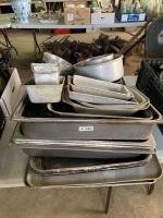 Large Lot of various sizes aluminium cooking trays - 2