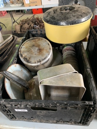 Lot of retro kitchen pots, canisters, milkshake cups etc.