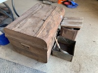 Tin storage chest and 2 tins + fireplace shovel - 2