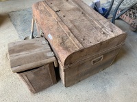 Tin storage chest and 2 tins + fireplace shovel - 3