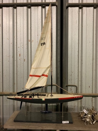 Luna Rossa Prada model yacht