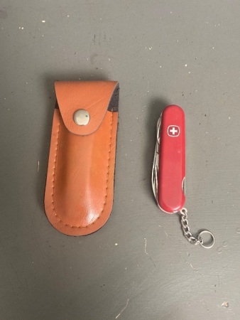 Swiss Army Knife in pouch