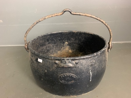 Black 4 gallon Clarke & Co. cast pot - no lid (rusted on the bottom)