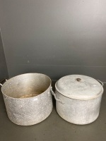 2 large aluminium pots - 2