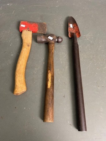 Tomahawk, small spade and large hammer