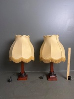 2 x lamps - wooden stand