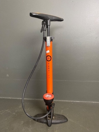 Nixeycles standing tyre pump