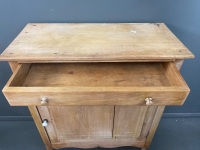 Antique kitchen pantry / meat safe - 3