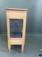 Antique kitchen pantry / meat safe - 4