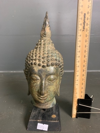 Bronze Thai Head of Buddha on wooden base - 19th century