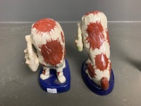 Pair of Staffordshire pottery dogs - 2