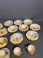 Royal Doulton mixed Shakespearian 5 cups & saucers, jug, bowl, 8 fruit bowls & 10 side plates (1x cup cracked, 1x cup chipped) - 4