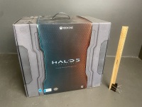 XBOX ONE Halo 5 Guardians limited collectors edition with commemorative statue - 2