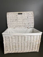 White cane basket - 2