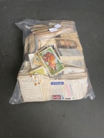 100's of cigarette cards - 3