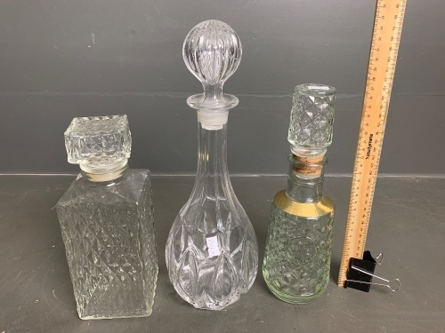 3 crystal whiskey decanters inc. The Black Douglas