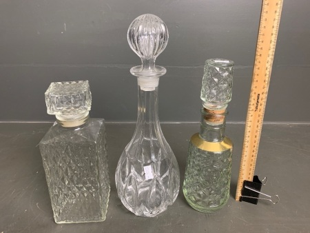 3 crystal whiskey decanters inc. The Black Douglas