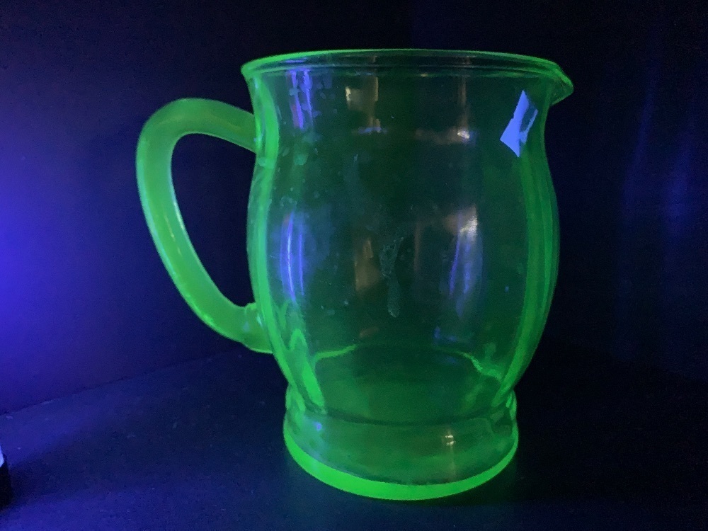 1 vintage Uranium Glass jug 2 Depression Green Glass dishes