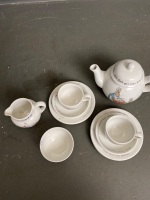 Childrens Wedgewood Peter Rabbit Tea Set - 2