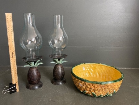 Pineapple design fruit bowl with matching pineapple candle holders