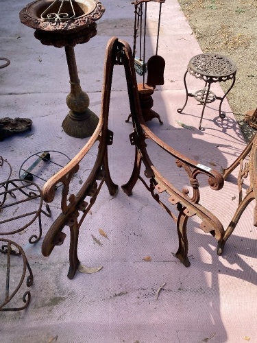 Decorative cast iron bench seat ends&nbsp;