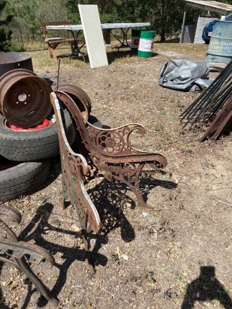 Decorative cast iron seat legs 