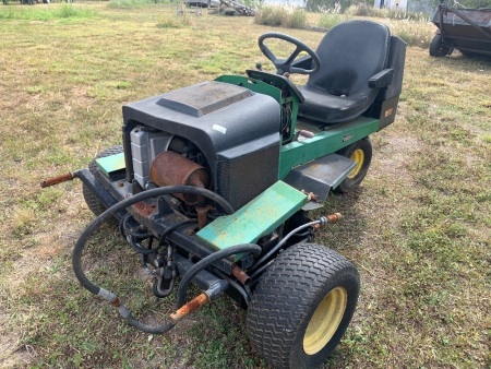 John Deere rear wheel steer greens mower - engine runs and drives - no blades or deck