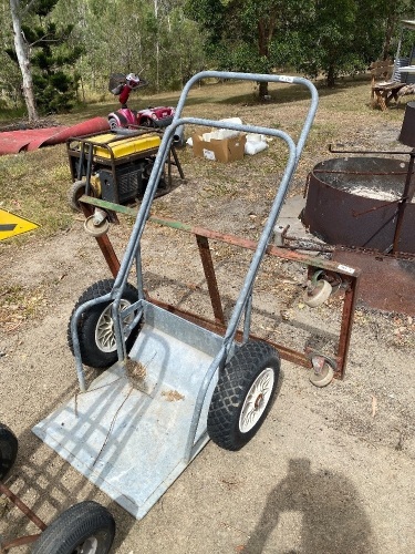 Large lifting bale trolley 