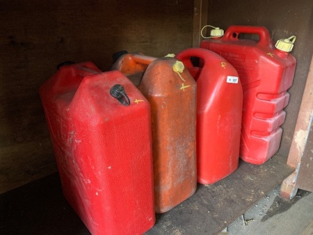 4 x 20L fuel containers