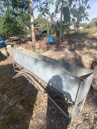 Galvanised trough 2400L