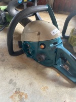 Makita chainsaw - 2