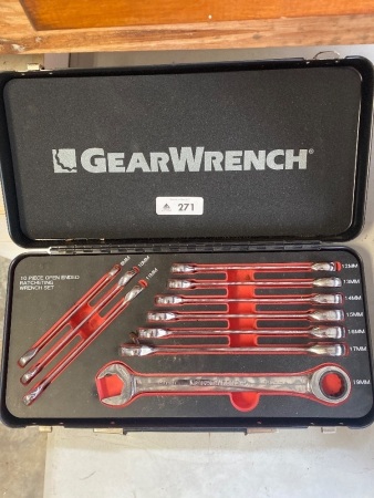 Ratcheting wrench set