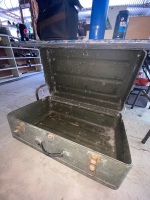 Large metal trunk - 2