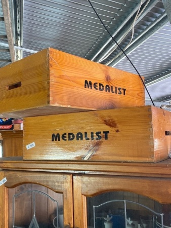 2 medalist wooden boxes