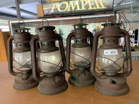 4 kerosene lamps