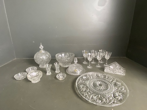 Selection of crystal and glassware