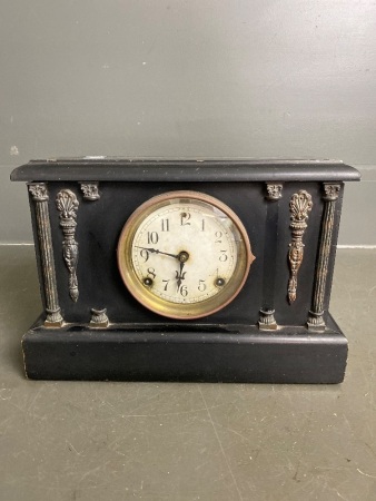 Vintage mantle clock