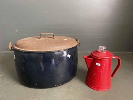 Enamel cauldron pot and enamel coffee pot