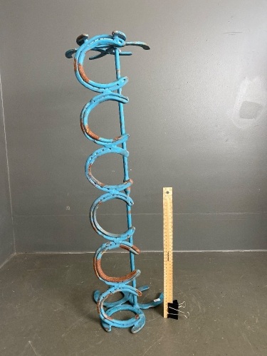 Rustic horse shoe rack