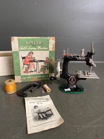 Singer No 20 Child's Sewing machine Made in the USA