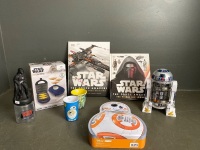 Star Wars Pack inc. Books, R2-D2 Coffee Plunger, Mandalorian Cake Pop Maker, Darth Vader Canister etc.