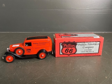 JMT Replica Philips Petroleum Company 1932 Ford Powder Truck - boxed